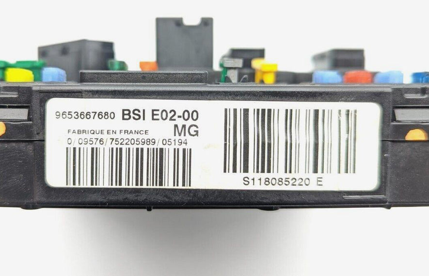 Caja de fusibles ( Citroën / Peugeot ) S118085220E 9653667680 BSIE02-00