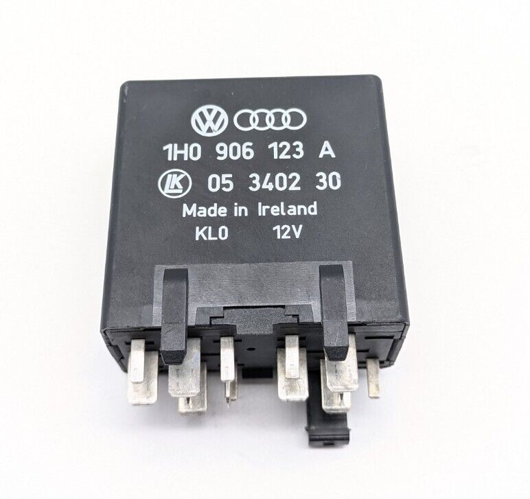 Relé 136 ( Audi, Seat, Volkswagen ) 1H0906123A