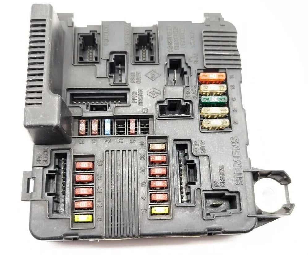Caja de fusibles Renault ( Megane, Scenic ) 8200306033A S118399300J