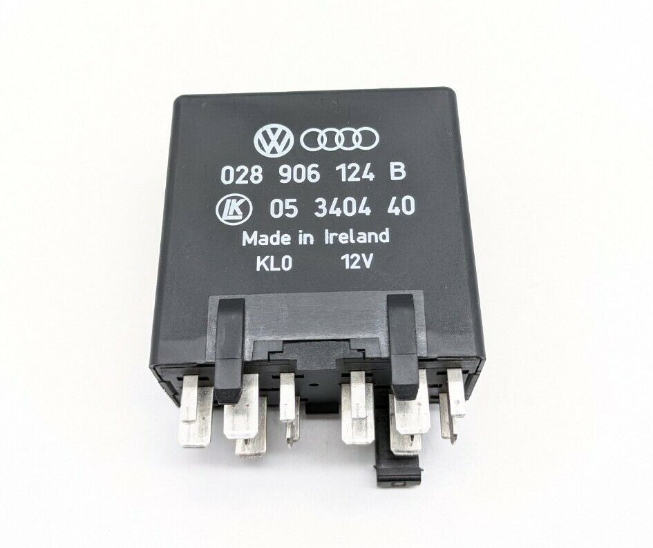 Relais 166 ( Volkswagen, Seat, Audi, Skoda ) 028906124B