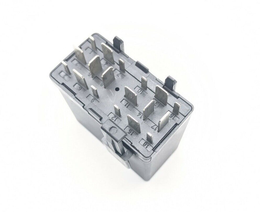 Relais 177 ( Volkswagen, Audi, Seat, Skoda ) 028906125A