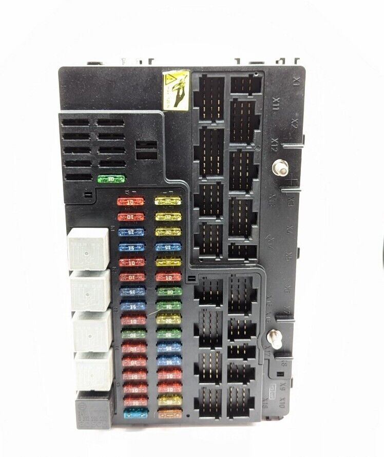 Caja de Fusibles Mercedes-Benz A0004462858 A2C53190066