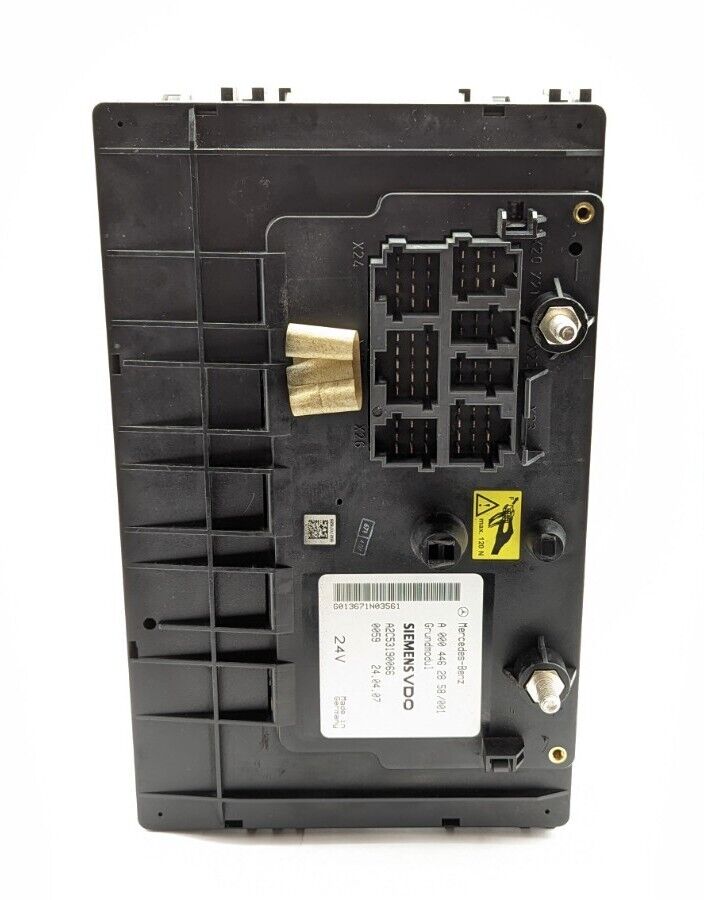 Caja de Fusibles Mercedes-Benz A0004462858 A2C53190066