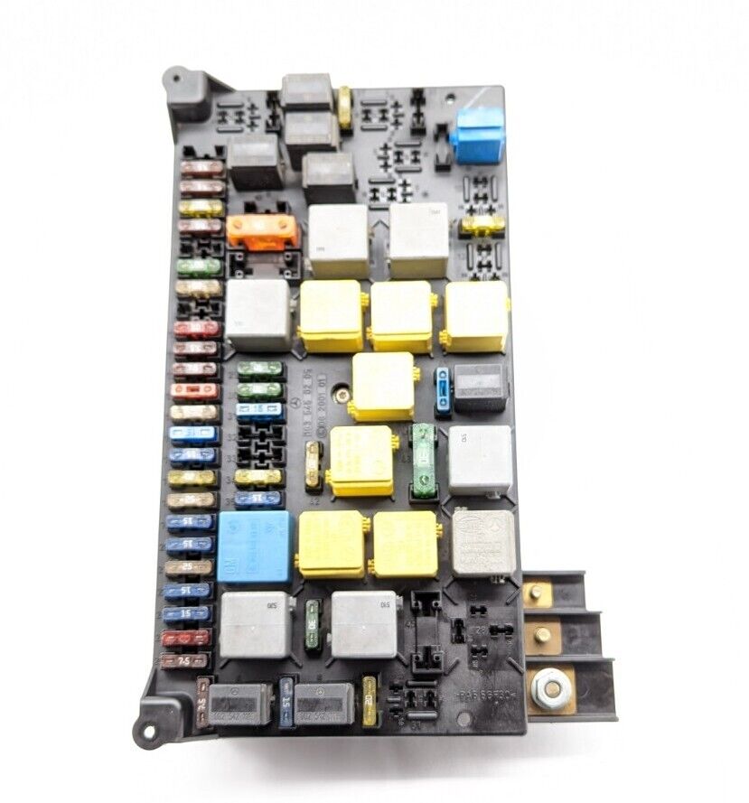 Caja De Fusibles Mercedes-Benz ML W163 1635450205
