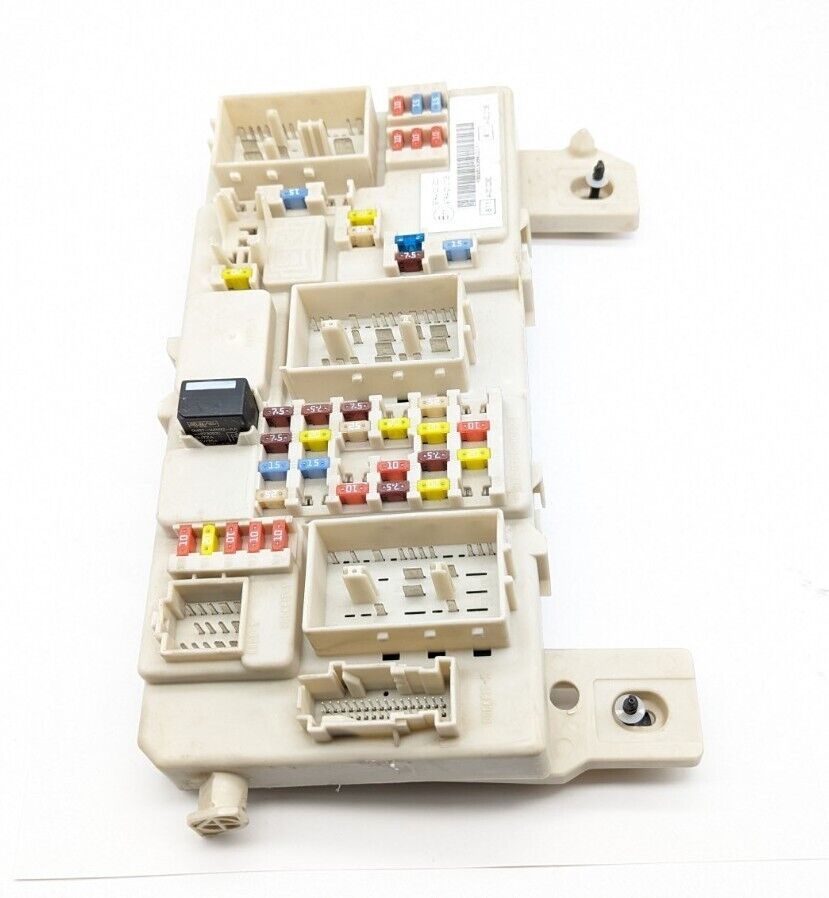 Caja De Fusibles Ford ( C-Max, Focus, Kuga ) 7M5T14A073FB 7M5T-14A073-FB