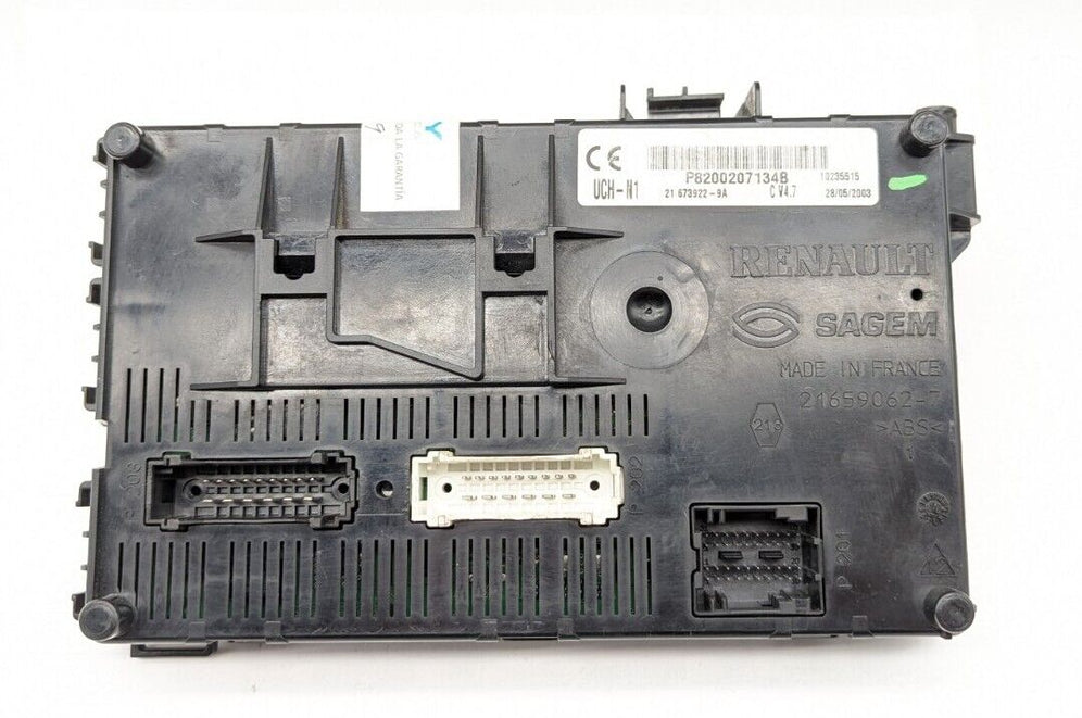 Caja De Fusibles Renault Clio II P8200207134B 21673922-9A