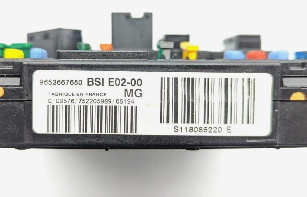 Caja de fusibles ( Citroën / Peugeot ) S118085220E 9653667680 BSIE02-00